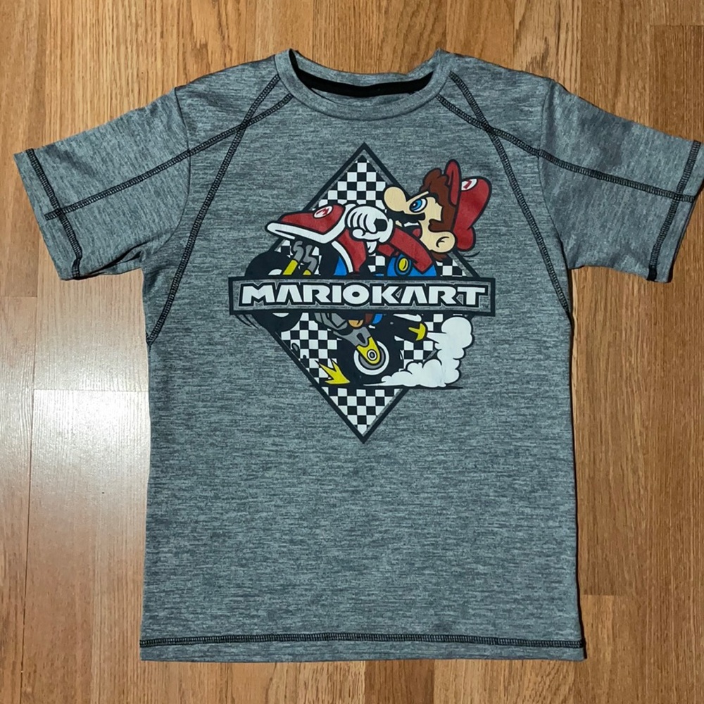 Boys Nintendo Mario Kart t-shirt sz large